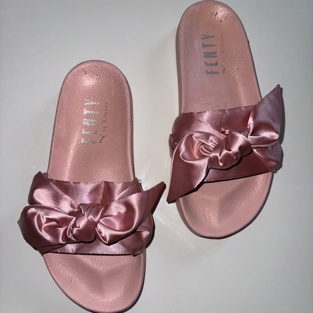 Fenty x Puma Bow Slide, Size 7.5 in Women’s *SOLD*